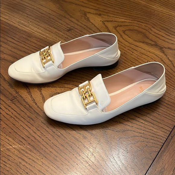 Bally Ellah Loafer with Elegant Chain Detail, size 38 - Picture 3 of 15